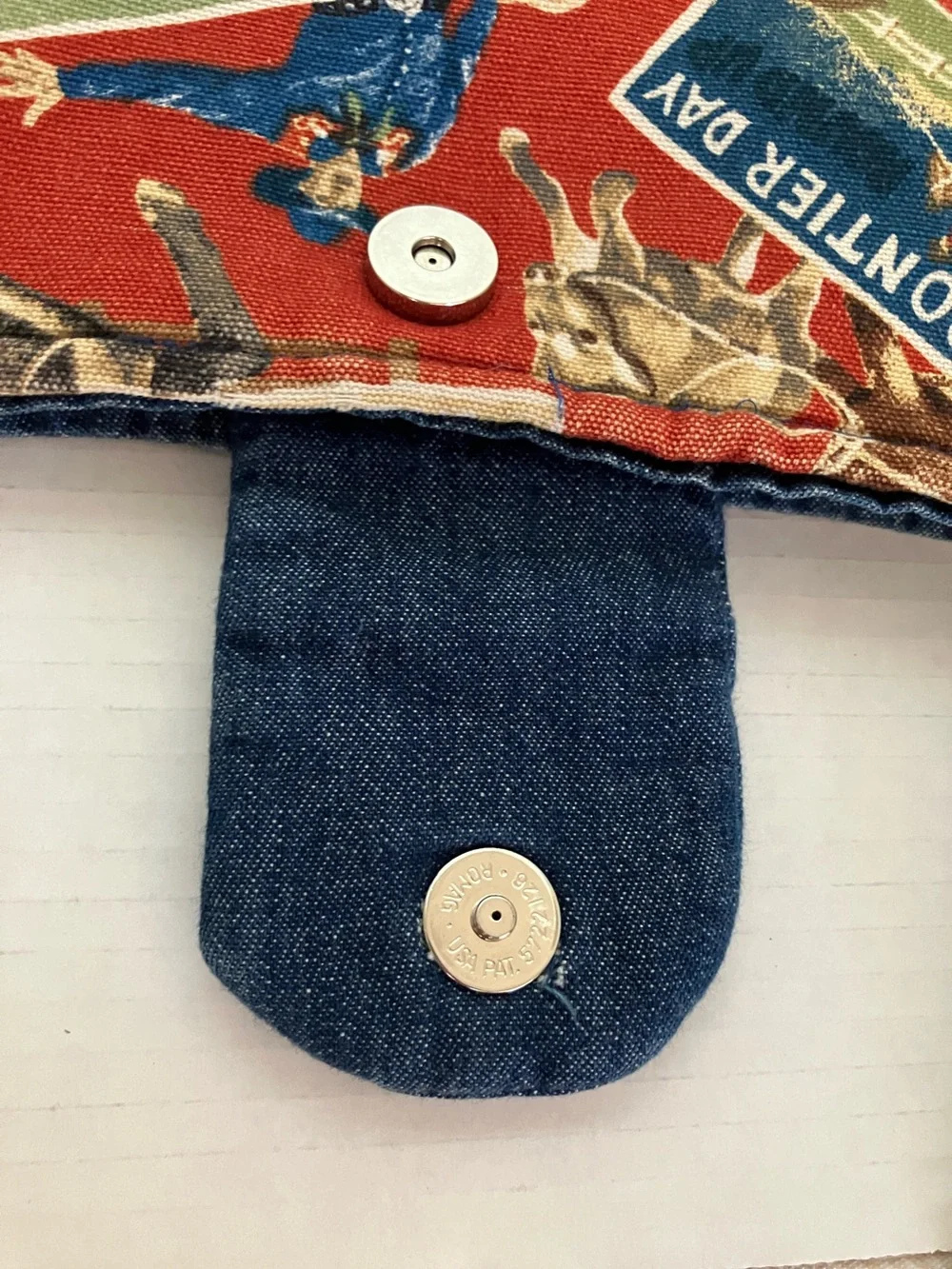 The Neat Vtg Western‎ Print Red Fabric Tote Bag with Denim Trim 17x13” Wyoming